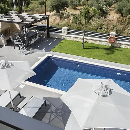 Villa-azalea * Almirida
